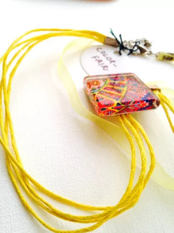 Color Fair Square Glass Pendant Color Fair Square Glass Pendant