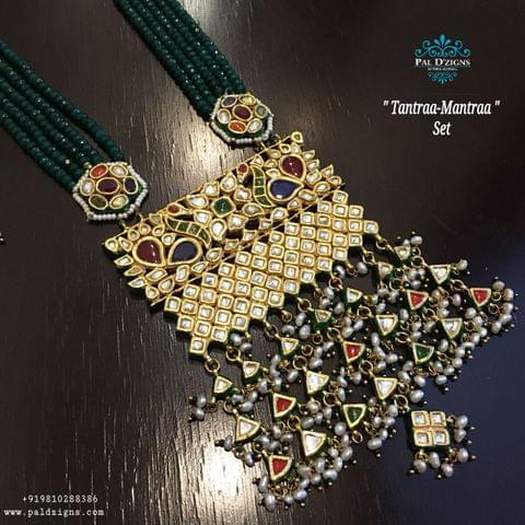 Tantraa Mantraa Kundan Set Tantraa Mantraa Kundan Set