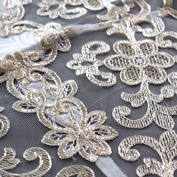Oriental Lace Table Runner Set White Gold 5pcs