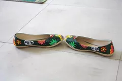 [SOLD] DREAMZZZZ - Hand Painted Shoes - Custom Order