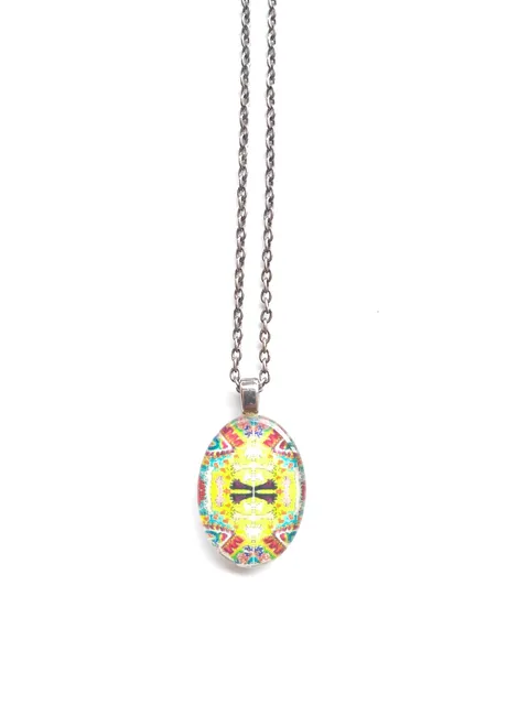 Sunshine oval glass pendant with chain