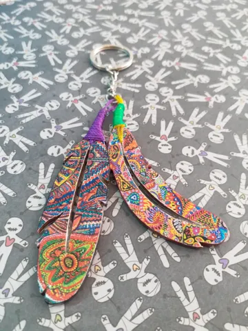 COLORFUL ARTWORK WOODEN KEY CHAIN- FEATHER SHAPED-1