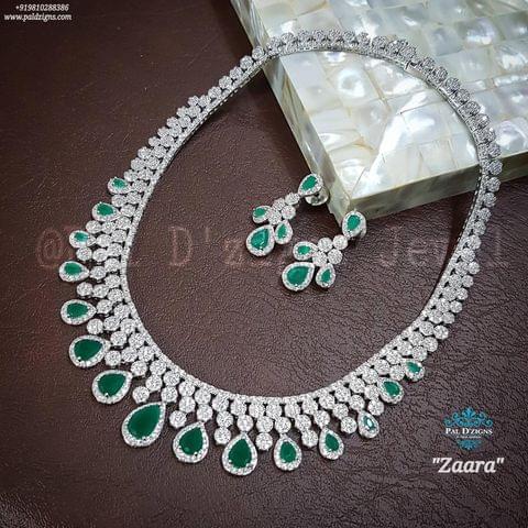 Zaara Emerald Diamond Set Zaara Emerald Diamond Set