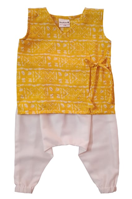 Snowflakes Unisex Infant Jabla Top With Geomrtric Print And Harem Pant Set-Yellow