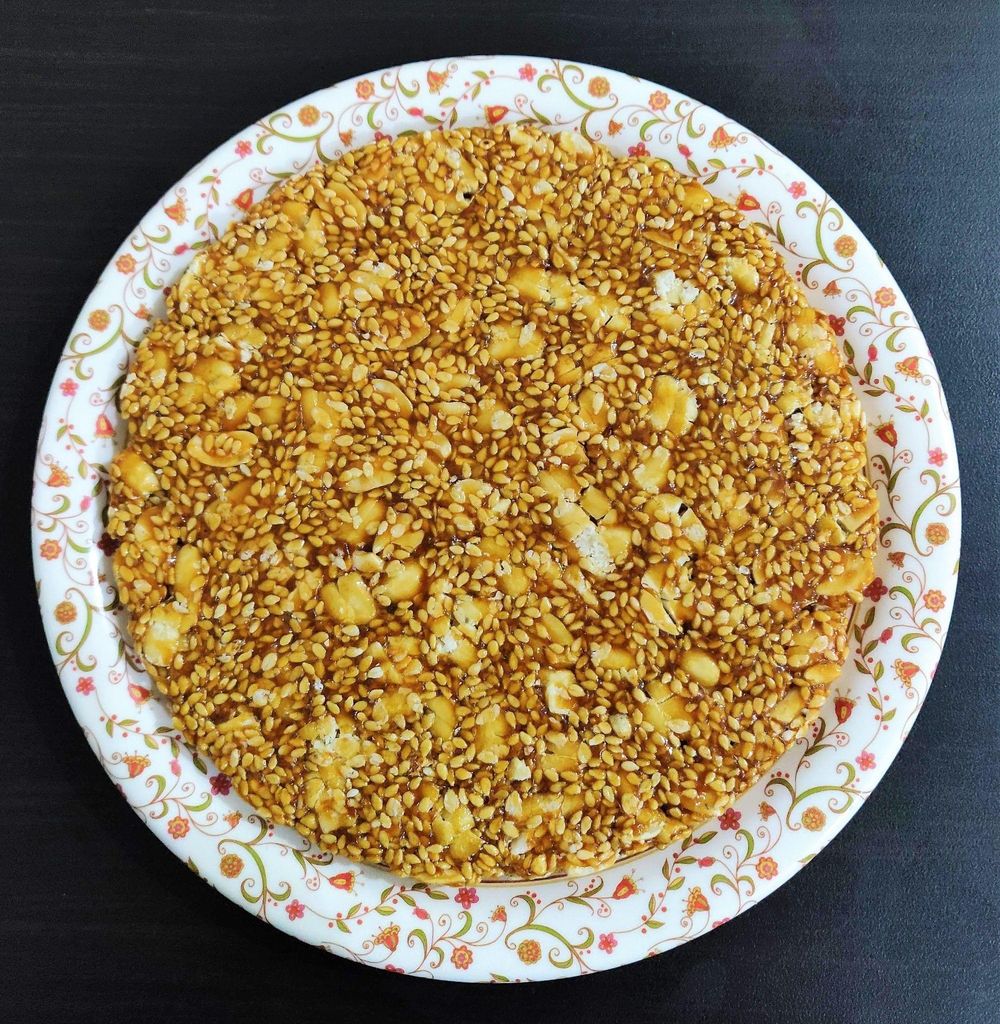Special Gur Til Mungfali Gazak Patti | Jaggery Tilkut Peanut Patti | Healthy Winter Snacks with Peanuts, Roasted Sesame Seeds and Jaggery | Peanut Gachak Patti | Manohar Lal Daulat Ram