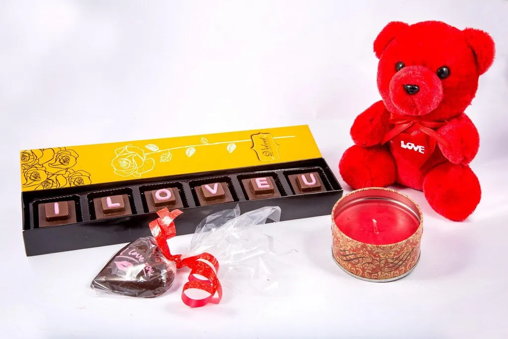 I Love You Chocolate Box With Teddy And Candle 140gm