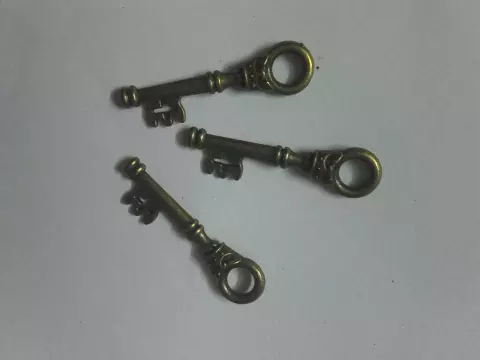 Small Keys Charms/ Pendant