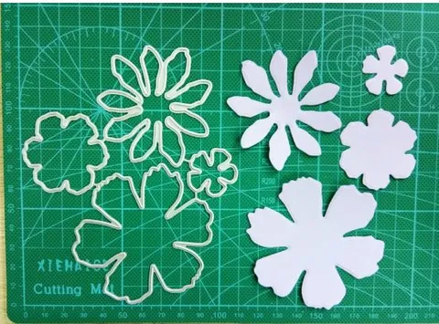 Brand Zero Die - 4pcs Flower Petal Metal Cutting Die 13.2 x 11.0 CM