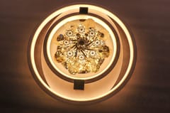 Swanart Colorful LED Crystal Flower - Rotating Light Display, Elegant Decoration for Any Room