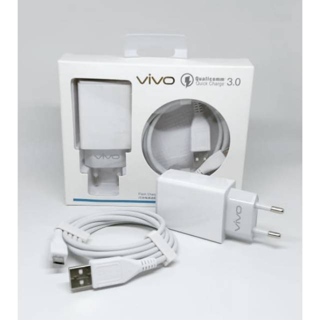 ViVO VOOC 5V 4A 'AK R16' Fast Travel Adaptor With Fast Charging Micro USB Data Sync Cable Set