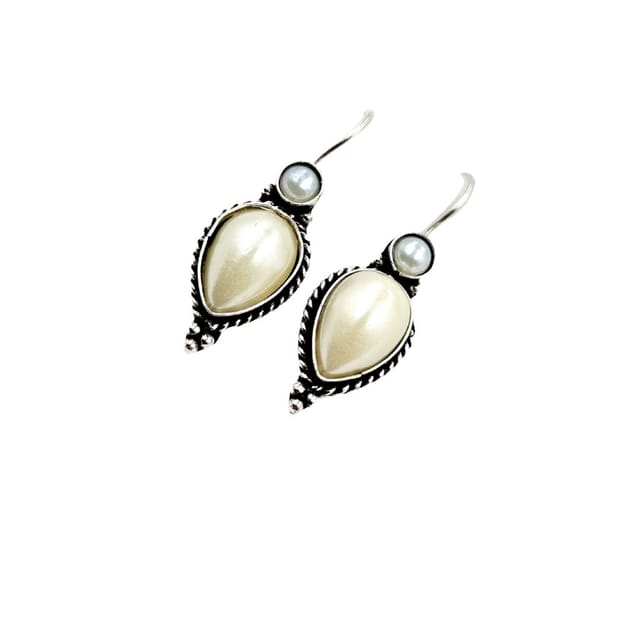 Abarnika  -  Silver pearl hooks - Oval