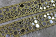 Mirrors-in-fashion trim lace