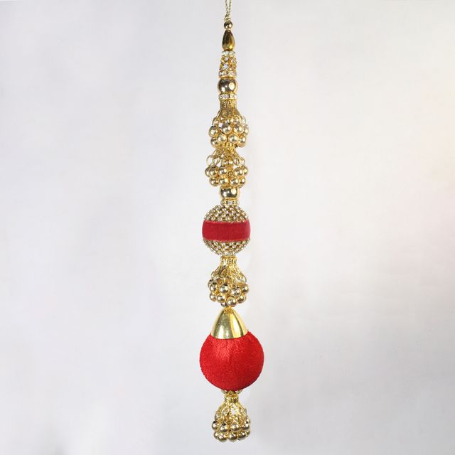 Simple, fun calm look traditional style party feel epic grand tassels