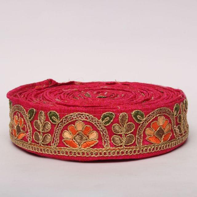Sequins arch floral fine leaves and flowers traditional joyful border