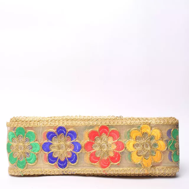 Vibrantly floral Zari-thread done border/Festive-border/Trendy-border