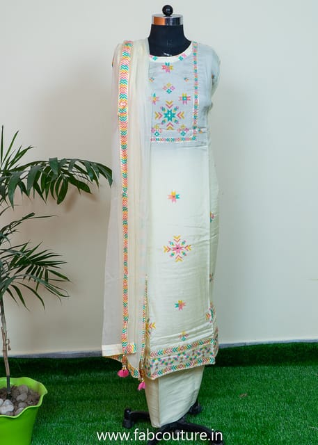 Muslin Printed Suit With Cotton Bottom And Pure Chiffon Dupatta Unstitiched Suit Set