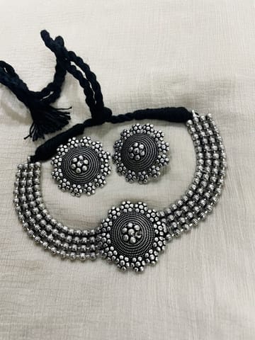 Oxidised necklace 2