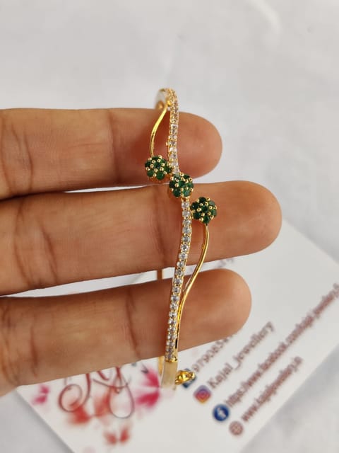 Green bracelet
