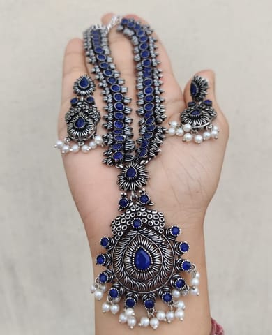 Blue oxidised necklace