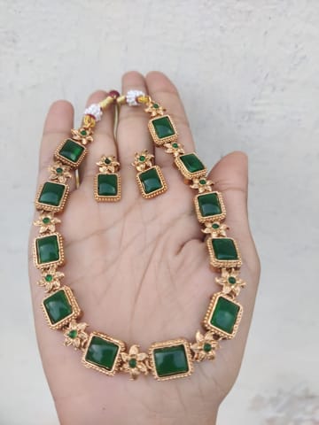 Green kemp necklace