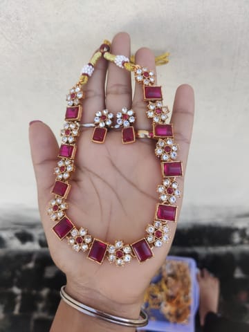 Kemp necklace set