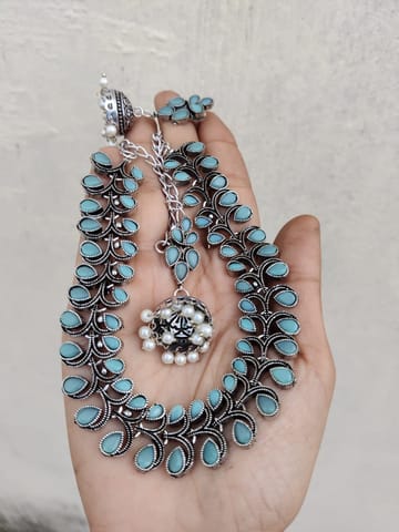 Turquoise blue necklace