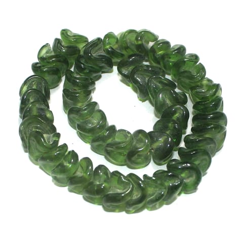 5 strings of Twisty Glass Beads Green 12mm