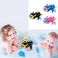 3 PCS Little Penguin Clockwork Playing Toy Baby Bath Toy (Color Random Delivery)