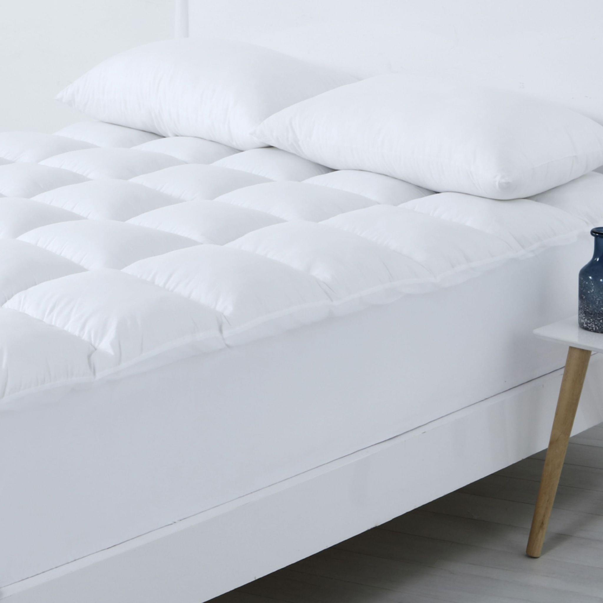 Ultra Soft Fitted Style Mattress Topper King White