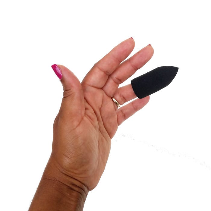 إسفنجة مكياج بالأصبع 1 حبة - لون أسود