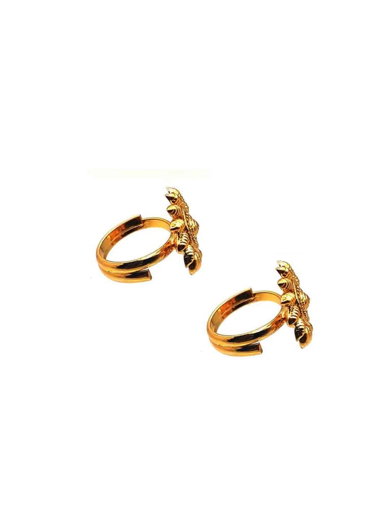 Fashionable Toe Ring in Gold Finish - CNB2321