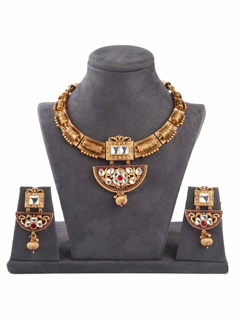 Kundan Necklace Set in Gold finish - CNB10310