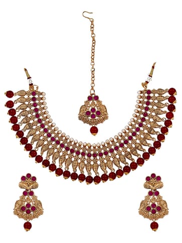 Antique Necklace Set in Gold finish - CNB6536