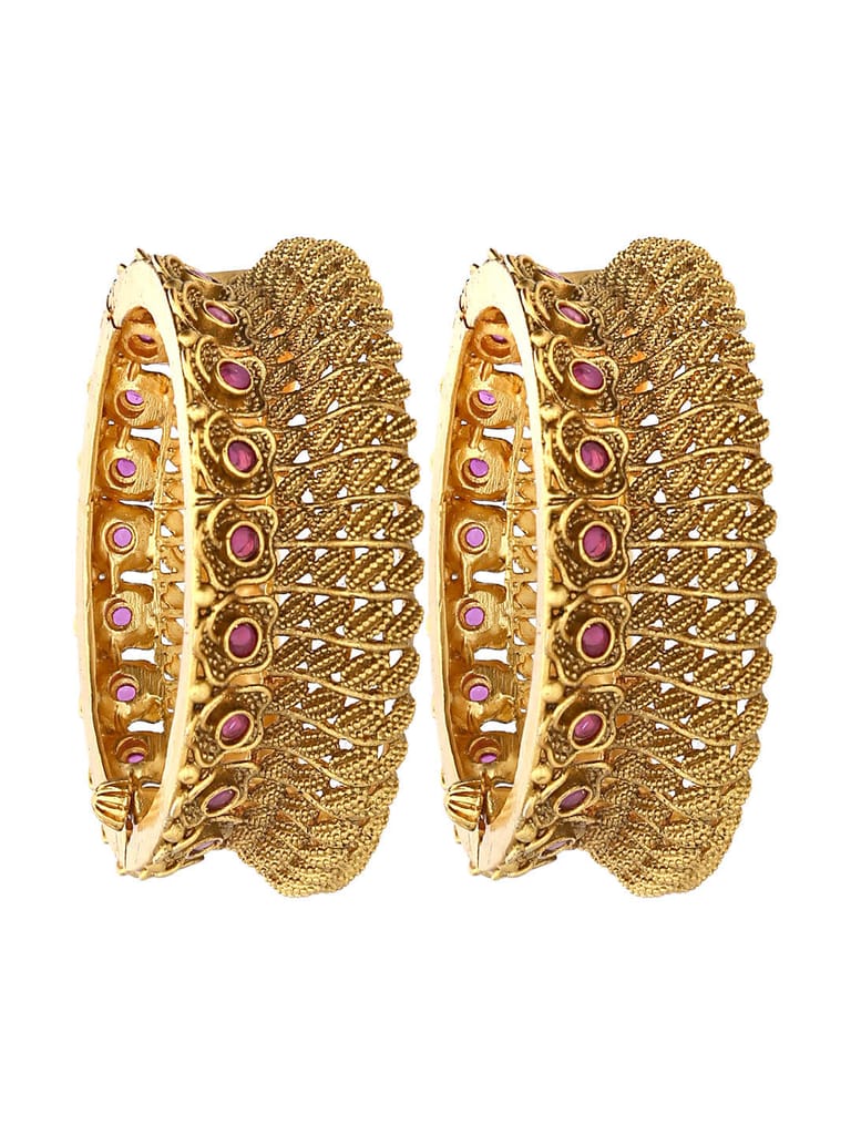 Antique Bangles in Gold finish - CNB4516