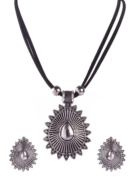 Pendant Set in Oxidised Silver finish - CNB16346