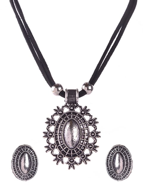 Pendant Set in Oxidised Silver finish - CNB16349