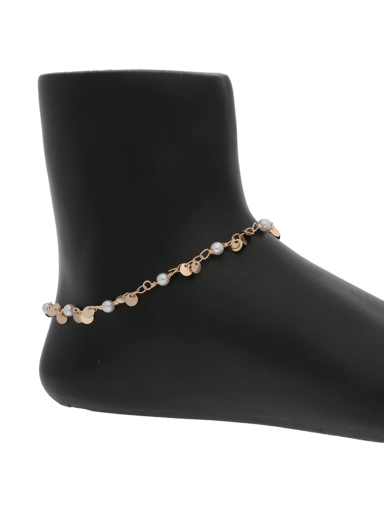 Western Loose Anklet in Gold finish - CNB27291
