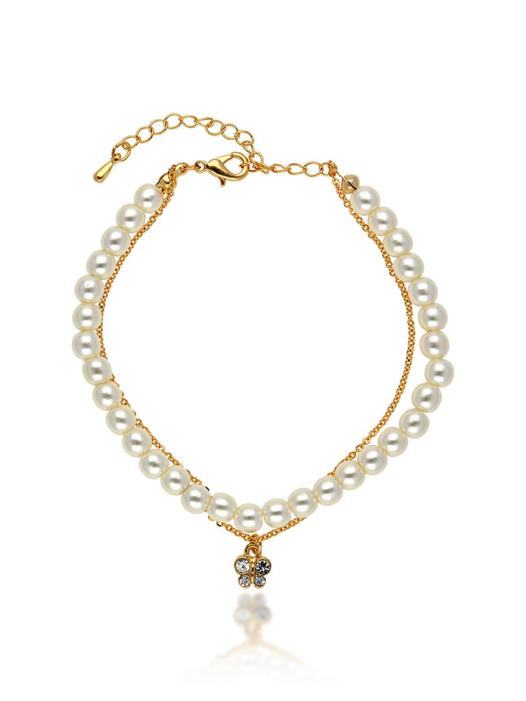 Pearls Loose / Link Bracelet in Gold finish - CNB25487