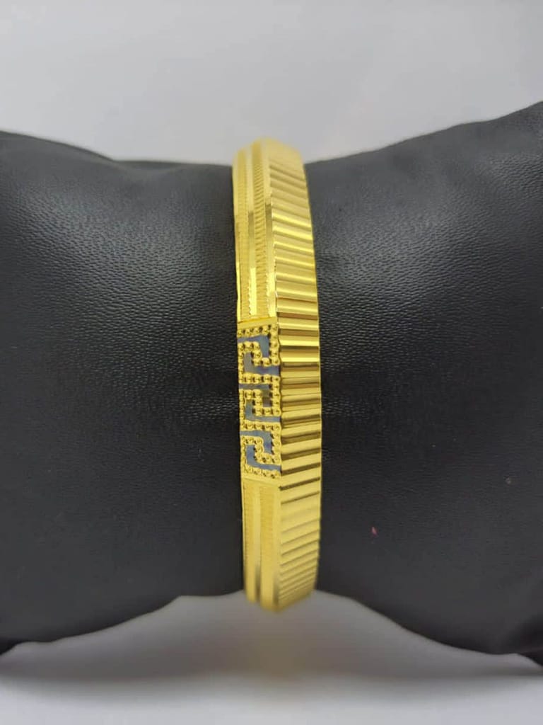 Western Style Wrist Bracelet / Kada for Men - SHU326