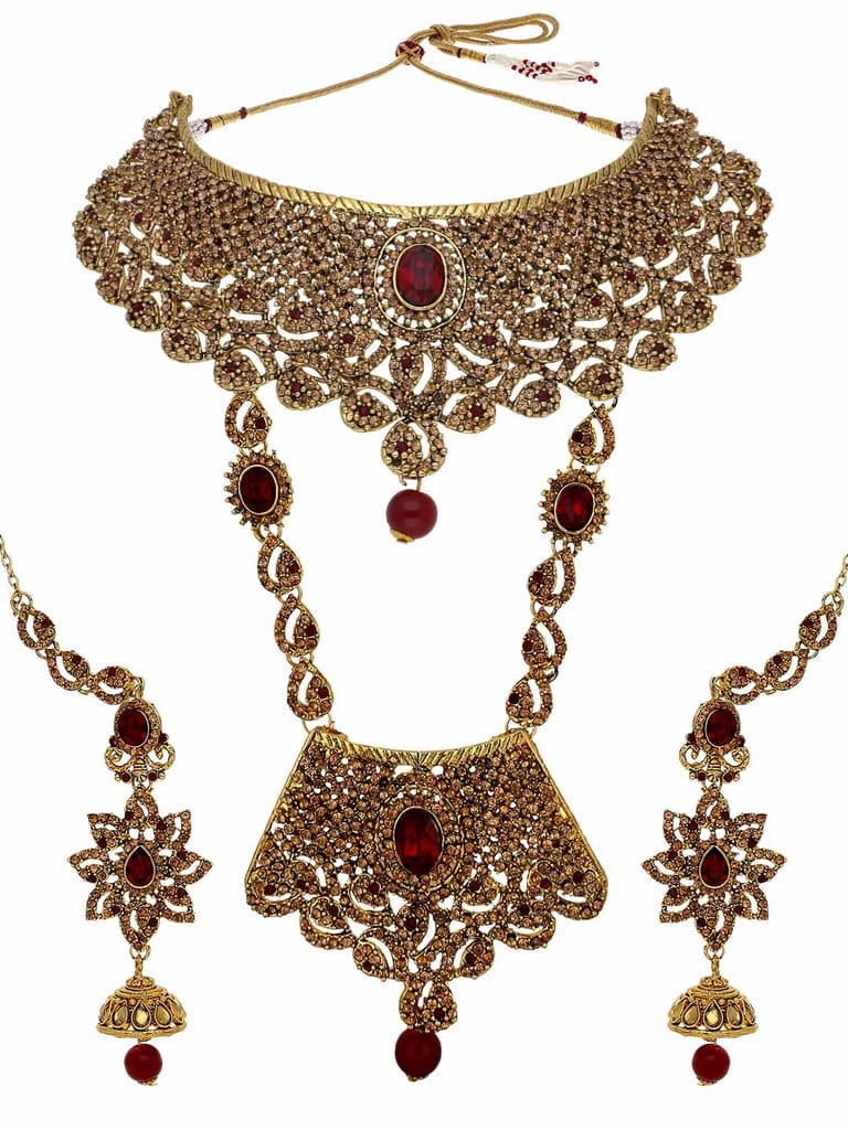 Traditional Bridal Set in Gold finish - CNB10273