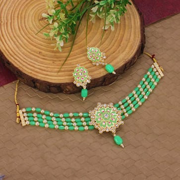 Kundan Choker Necklace Set in Gold finish - PRT2680