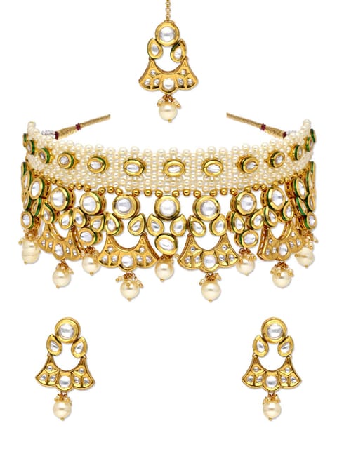 Kundan Choker Necklace Set in Gold finish - CNB30744