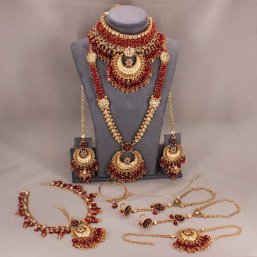 Traditional Bridal Set in Gold finish - CNB30778