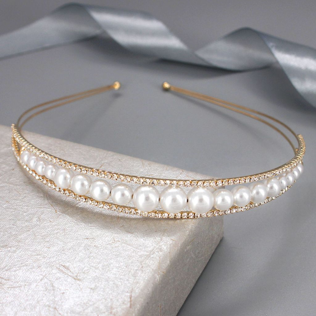 Pearls Hair Band in Gold finish - PARA158GO