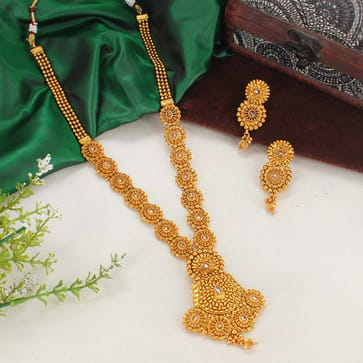Antique Long Necklace Set in Gold finish - AMN268