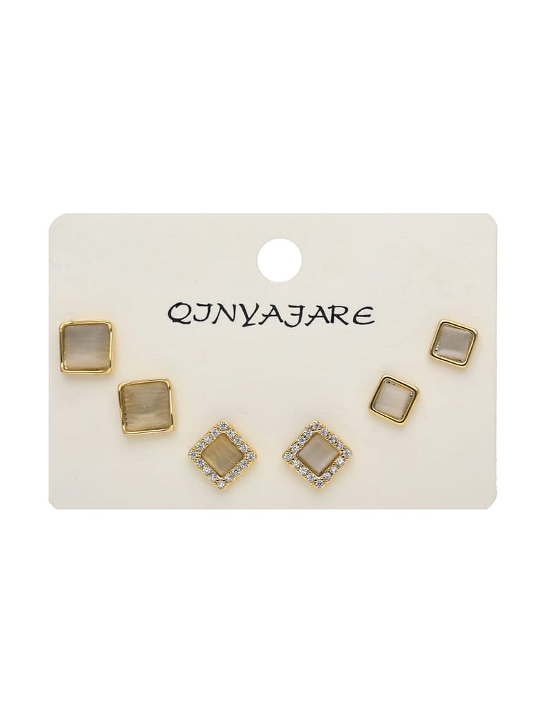 AD / CZ Tops / Studs in Gold finish - CNB31758