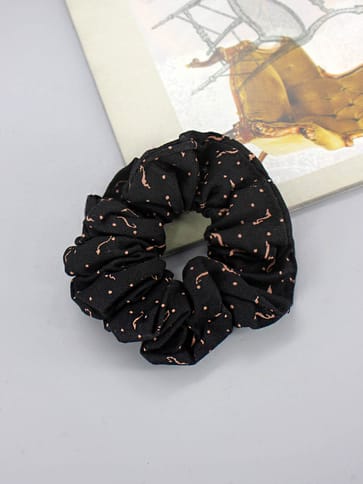 Printed Scrunchies in Black color - SCF012