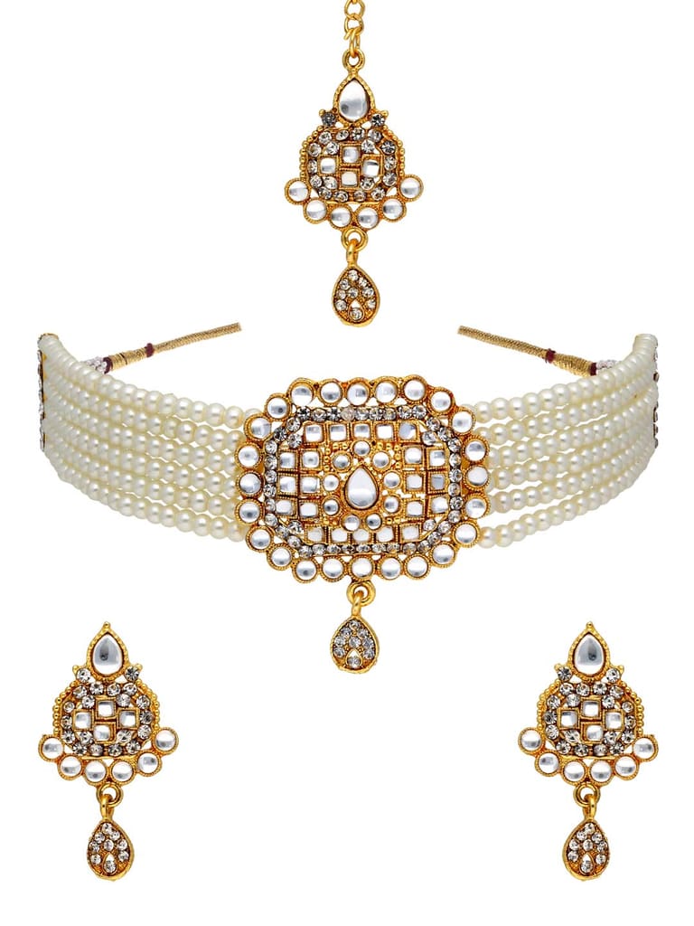 Kundan Choker Necklace Set in Gold finish - CNB32624