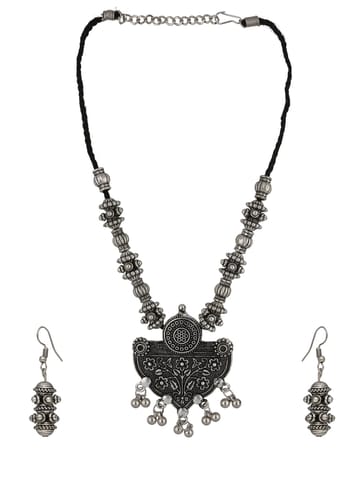 Oxidised Long Necklace Set in Black color - CNB33924