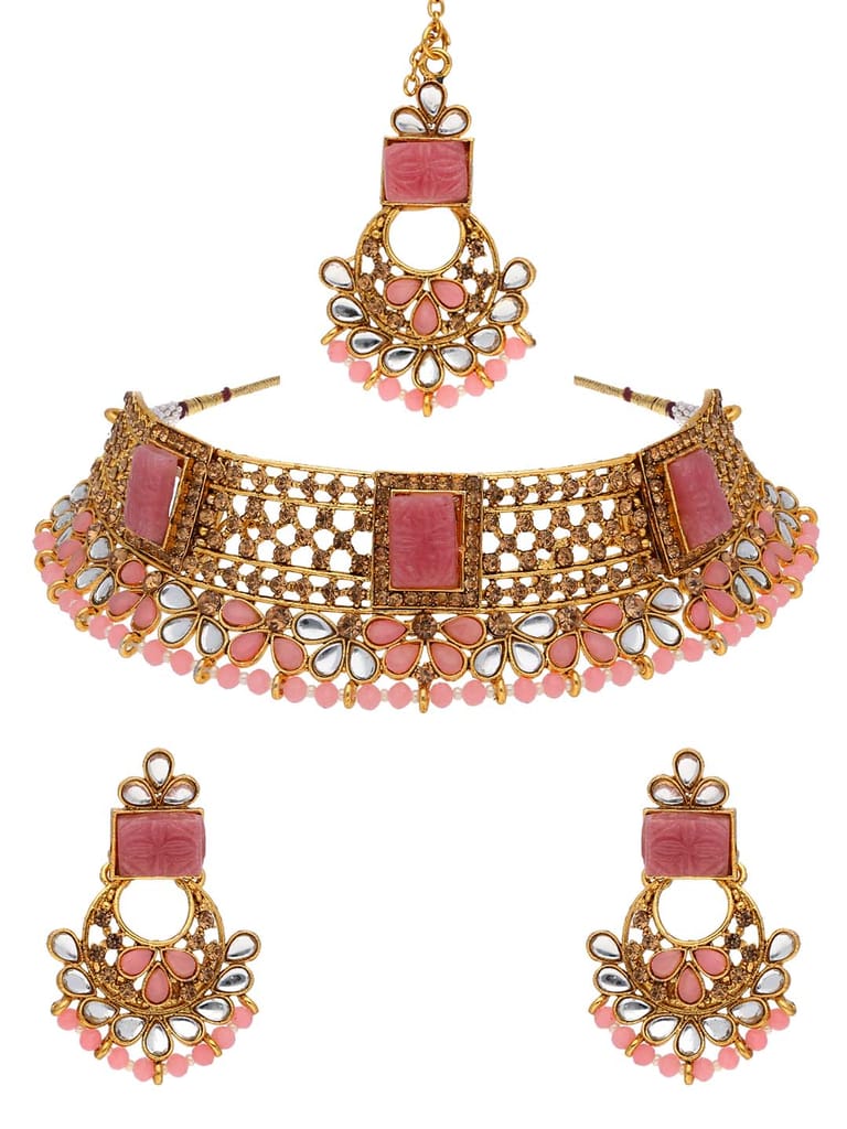 Traditional Choker Necklace Set in Gold finish - AVM6202